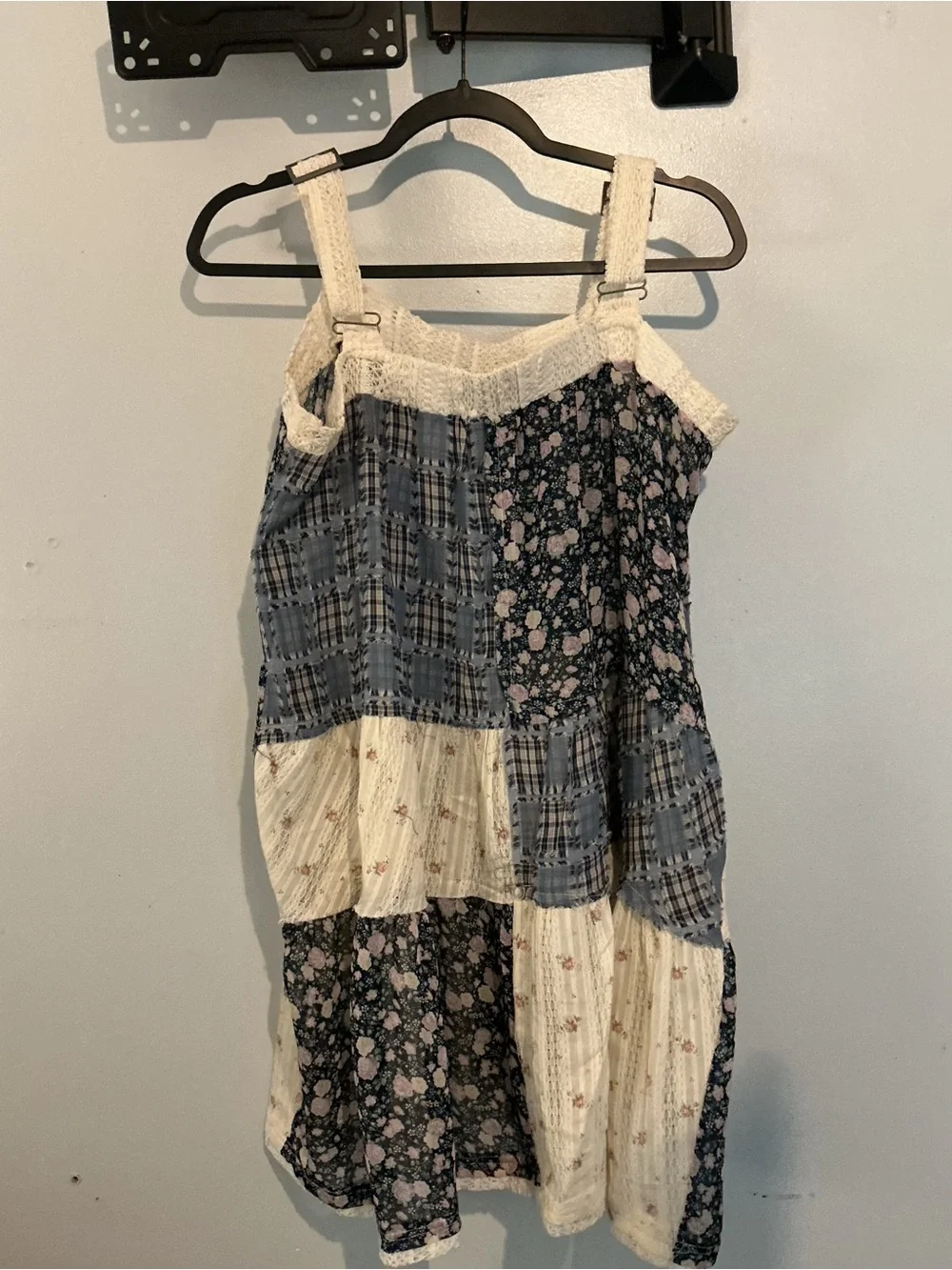 POL Patchwork Floral Tiered Dress in Blue & Cream - Picture 2 of 3